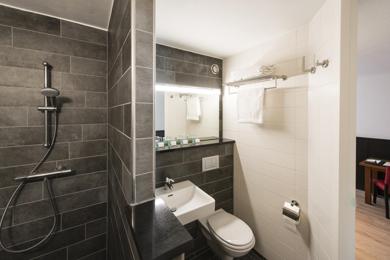 Bathroom 4, Bastion Hotel Maastricht Centrum, Maastricht