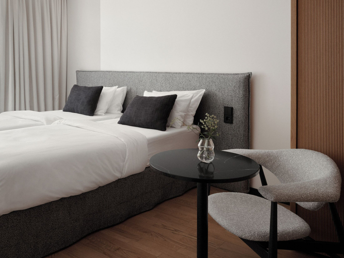 Bedroom 3, Bob W Munich Old Town, München