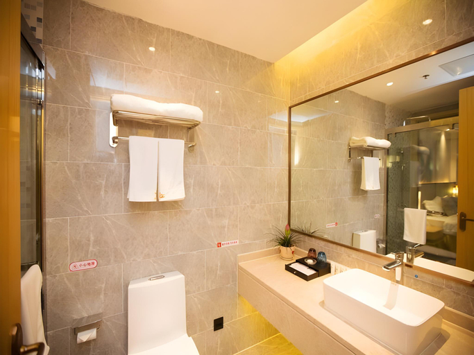 Bathroom 2, GreenTree Eastern Hotel Changshu Yushan Scenic  Area High-tech Industrial Park, Suzhou