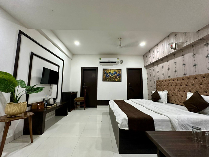 Bedroom 4, Hotel Deendayal, Korba