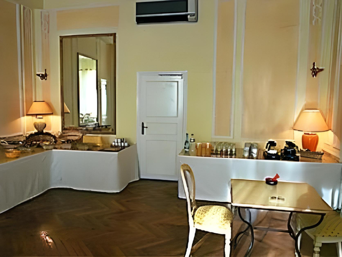 Food & Drinks 3, Hotel Aria, Alpes-Maritimes