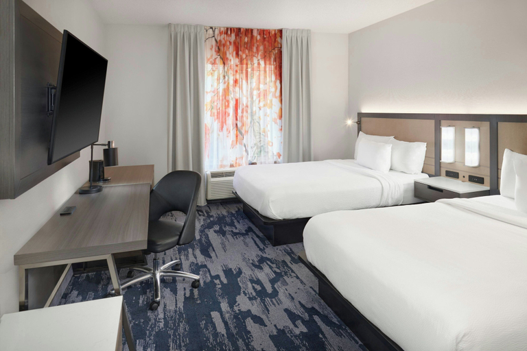Bedroom 3, Fairfield Inn & Suites by Marriott Cartersville, Bartow