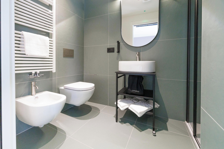 Bathroom 4, Hotel Stelvio Tirano, Sondrio