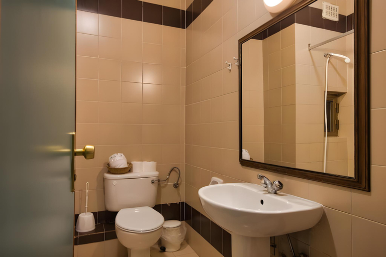 Bathroom 4, The St. George’s Park Hotel, St Julian's