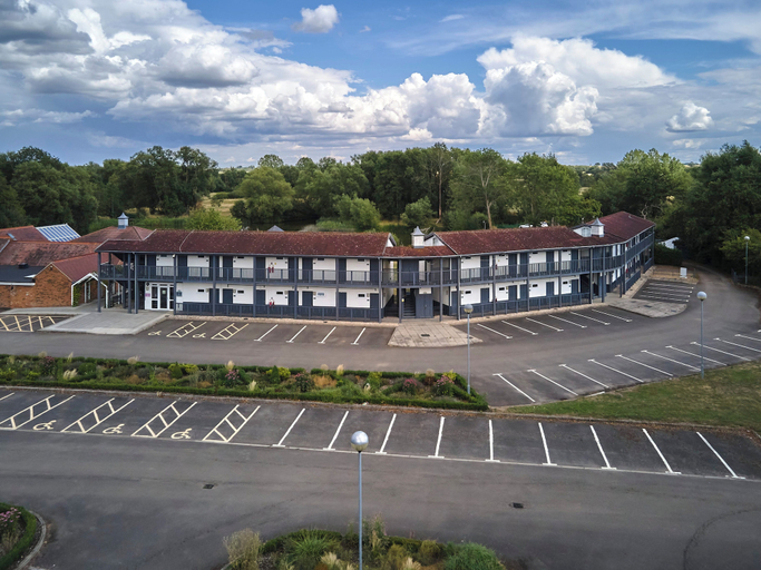 Aerial view 3, Lakehurst Park, Northamptonshire
