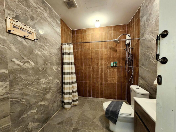 Bathroom 4, Skeyndor Health & Resort, Sattahip