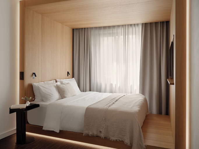 Bedroom 4, Bob W Münchner Freiheit, München