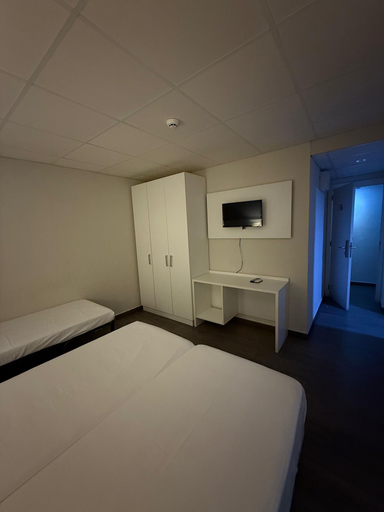 Bedroom 2, Hostal B y B Benidorm, Alicante