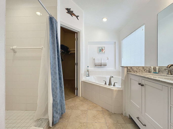 Bathroom 4, South Facing Pool Home With Golf Course Views, Polk
