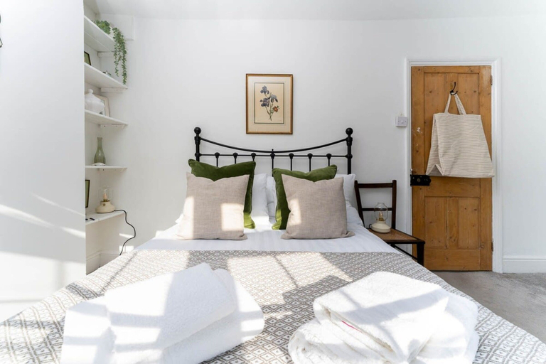 Room 5, Host Stay Centurion House, Brighton and Hove