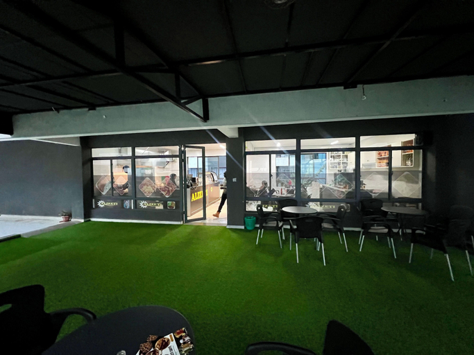 Food & Drinks 5, Indesign Studio, Mavoko