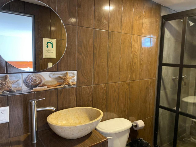Bathroom 3, Hotel & Suites Cerro Roj0, Zaragoza