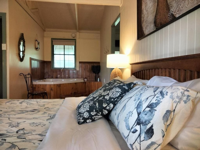 Bedroom 3, Kalimna Woods Cottages, E. Gippsland - Bairnsdale