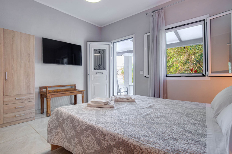Room 2, Deja Blue Beach Pool House by Estia, Ionian Islands
