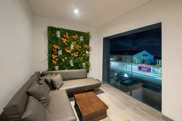 Others 5, George Residence, Eti-Osa
