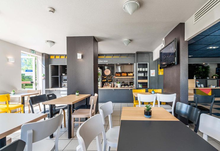 Food & Drinks 2, B&B HOTEL Saint Jean de Maurienne, Savoie