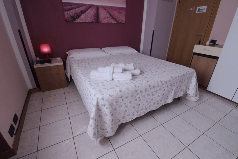 Bedroom 4, Hotel Pontenuovo, Como