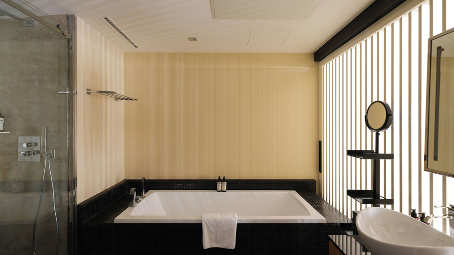 Bathroom 5, Five Seas Hotel, Alpes-Maritimes