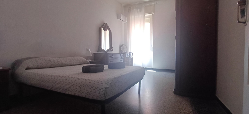 Bedroom 1, Super Central Rooms con uso cucina, Cagliari