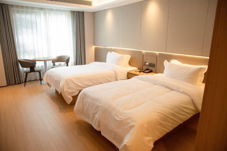 Bedroom 5, Intercontinental Cangnan Hotel, Wenzhou