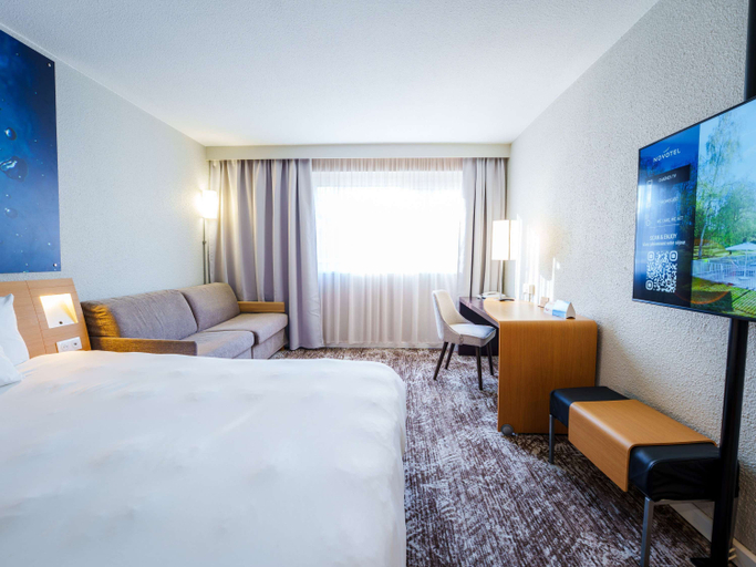 Bedroom 3, Novotel Saint-Avold, Moselle