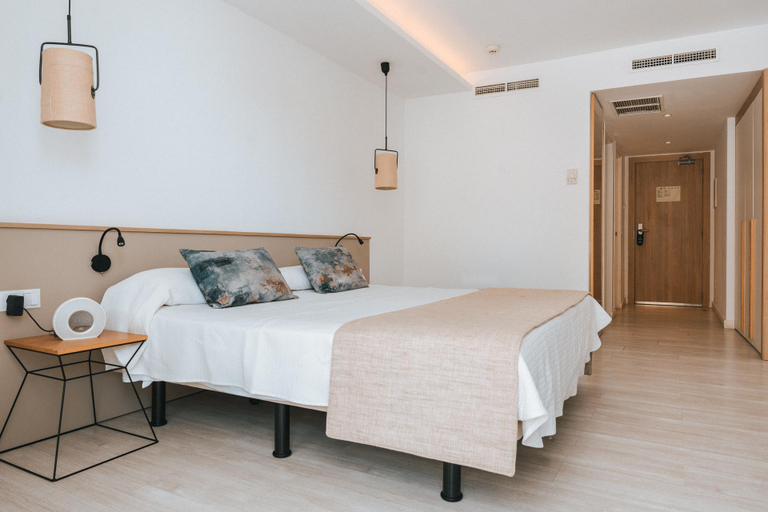 Bedroom, Globales Cala Bona, Baleares