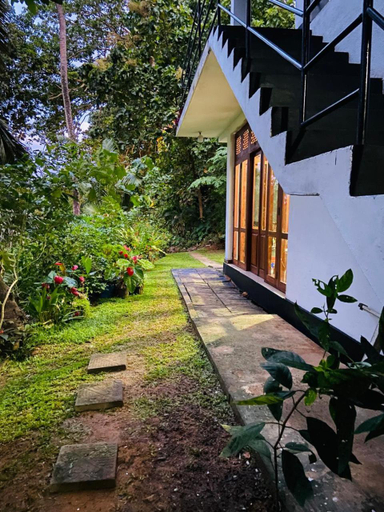 Others 4, Talalla Wonder View, Devinuwara