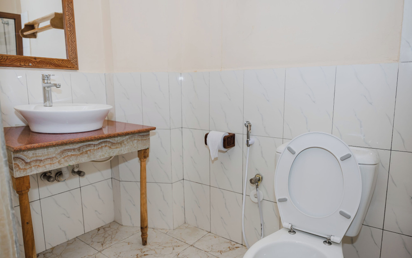 Bathroom 3, Emerald Palm Boutique Hotel, Mjini