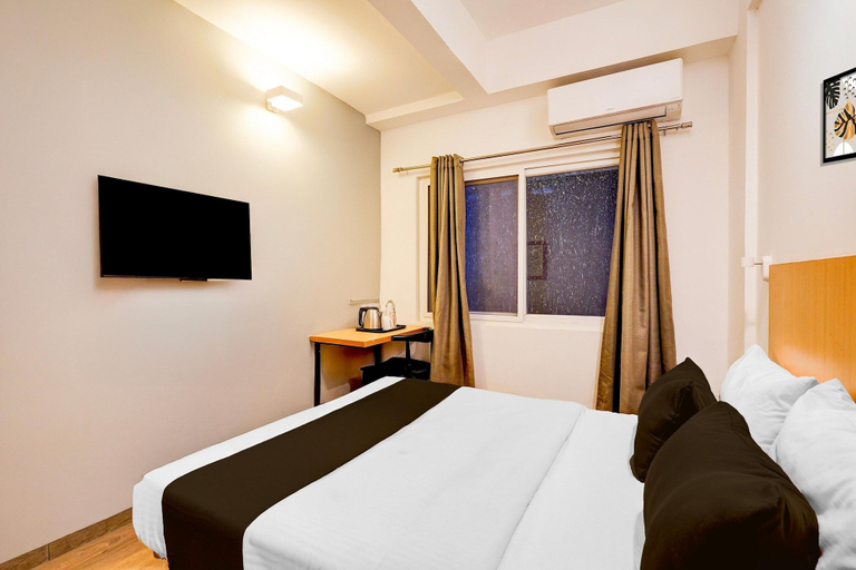 Room 5, Spacious Comfort Stays Near Aerospace Museum, Bangalore