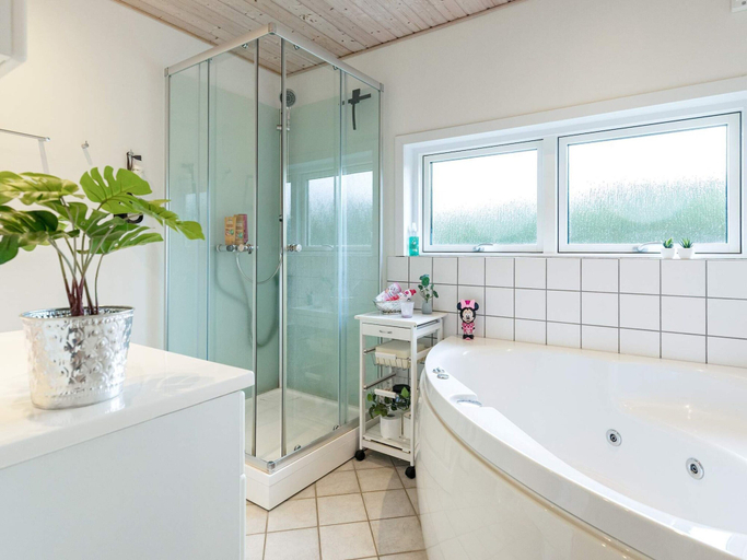 Spa treatment 2, 9 Person Holiday Home in Humble, Langeland