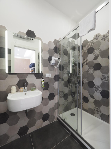 Bathroom 4, Hotel Osimar, Rome
