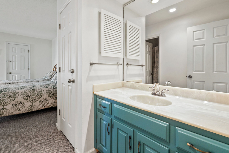Bathroom 4, Tilghman Lakes B3, Horry