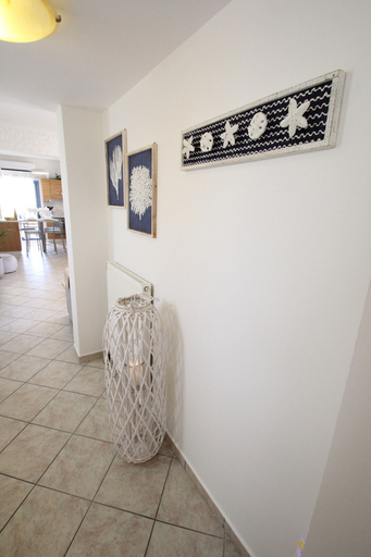 Room 5, Angie s Serenity Apartment, Attica