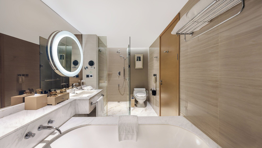 Bathroom 5, Shanghai HongQiao Airport Hotel, Shanghai
