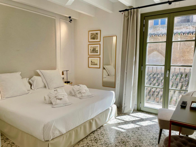 Bedroom 3, Hotel Basilica, Baleares