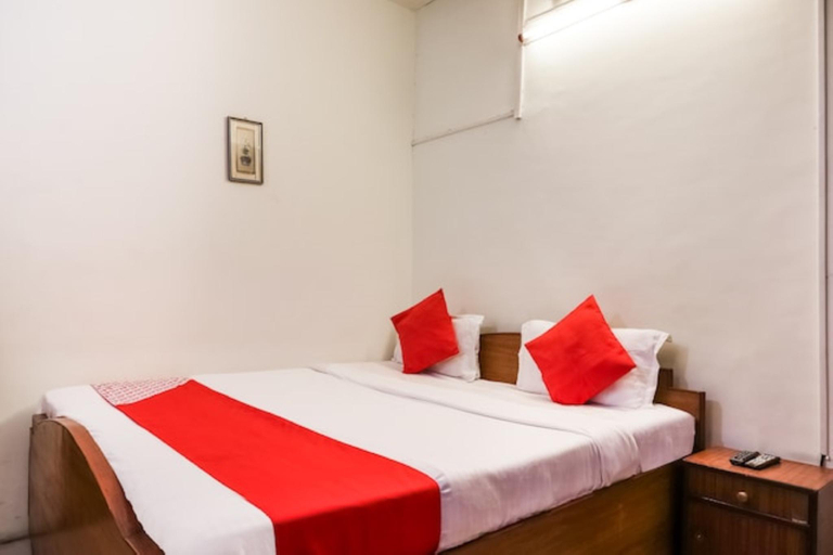 Bedroom 5, Goroomgo Woodstock Homestay, Lucknow