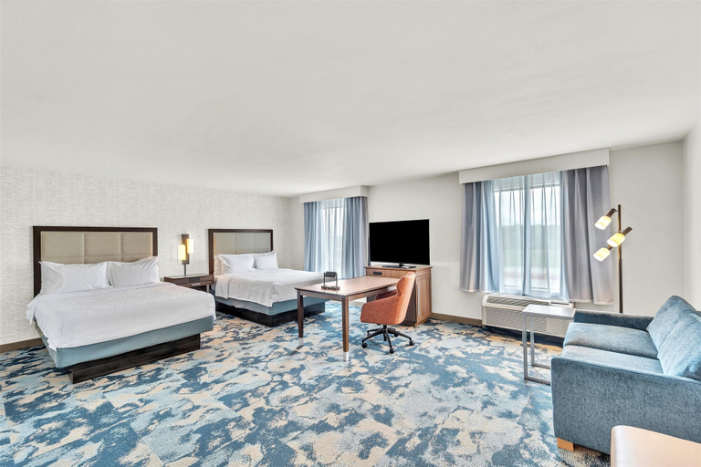 Bedroom 3, Hampton Inn & Suites Kenosha Pleasant Prairie, Kenosha