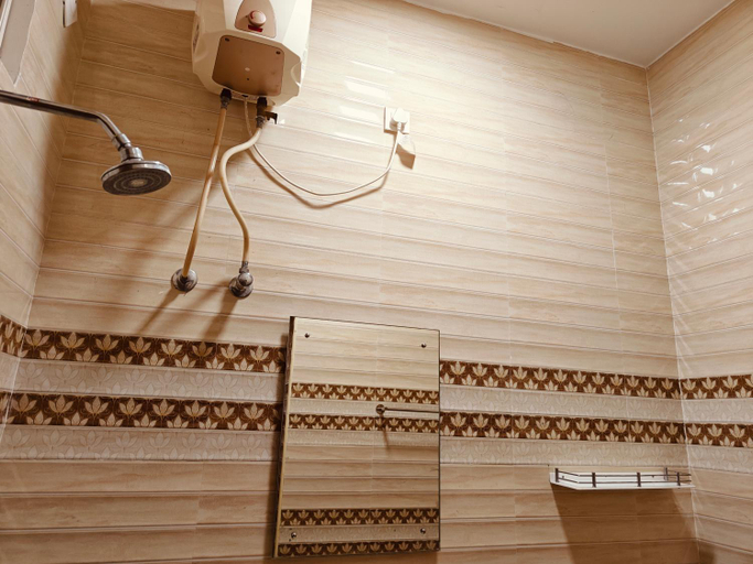 Bathroom 3, Ramanas Home Stay-Near Railway Station & Bus Stand, Thanjavur
