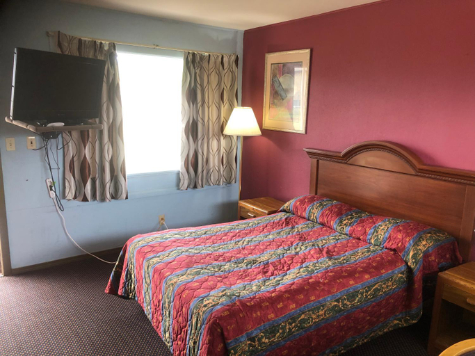 Bedroom 3, Hagman Motel, Stevens