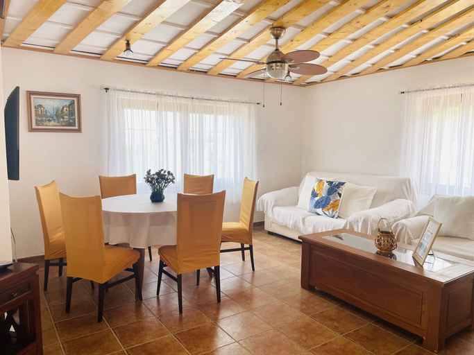 Room 5, Casa Rural Comares con Piscina Privada by At Home, Málaga