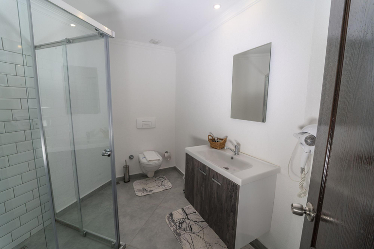 Bathroom 4, Flora Hotel, Bodrum