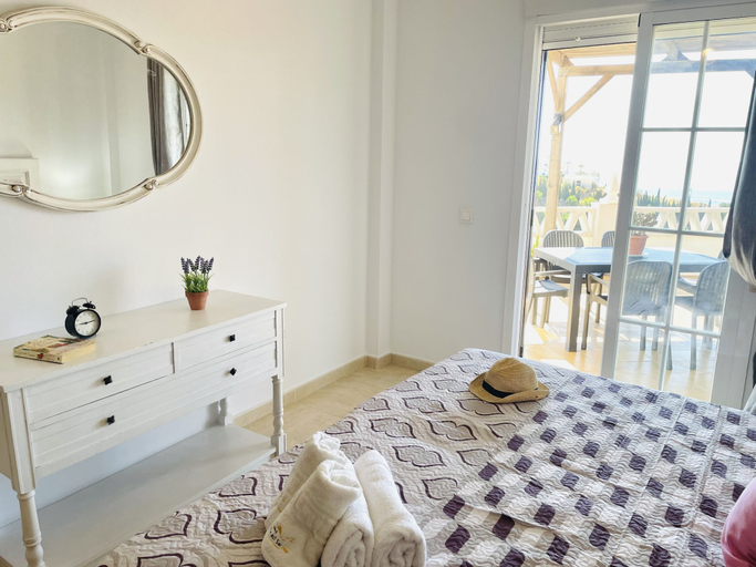 Room 3, Casa Blanca con Vistas al mar by At Home Costa del, Málaga