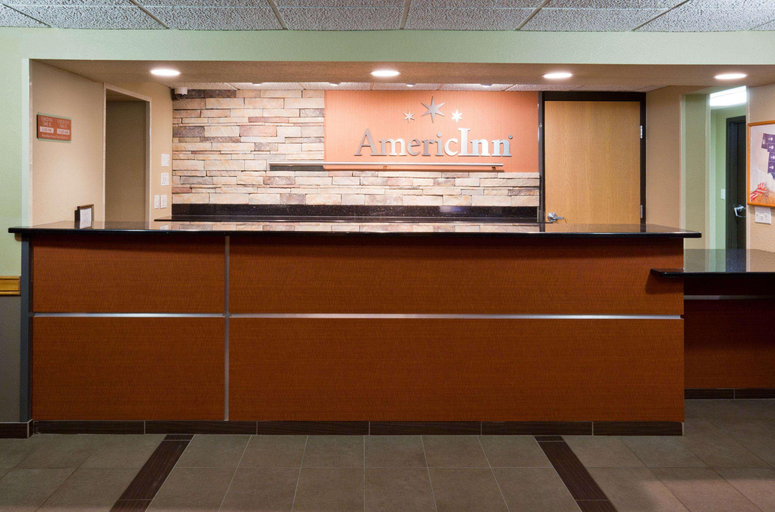 Public Area 2, AmericInn by Wyndham Grafton, Walsh