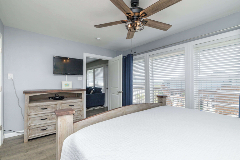 Bedroom 4, Resort Pool & Clear Ocean Views, Nueces
