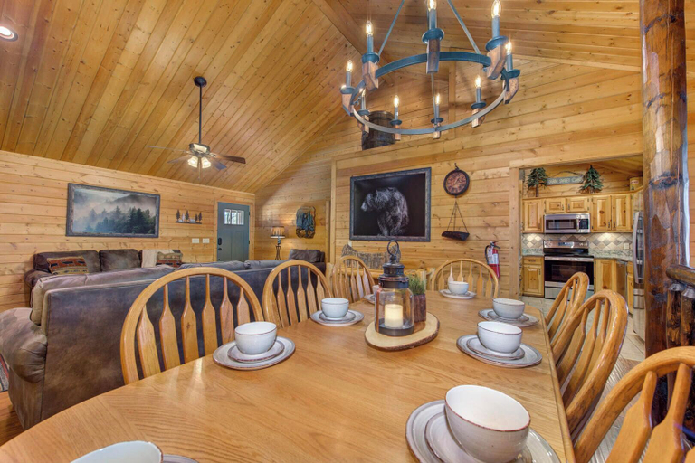 Food & Drinks, Smokies Edge, Sevier