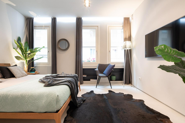 Others 5, Officine Cavour Apartment, Padua