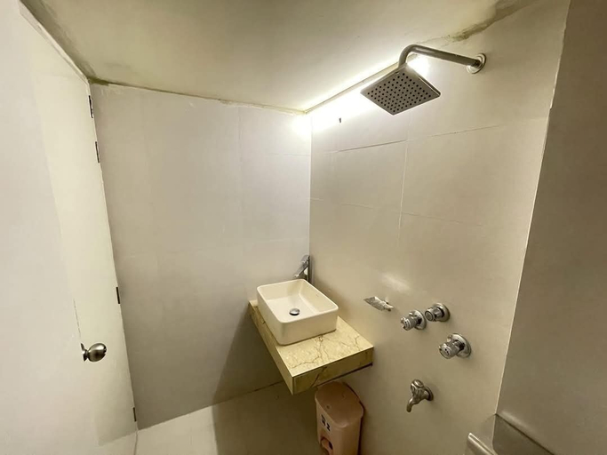 Bathroom 4, The Asteria Hotel Bogura, Bogra
