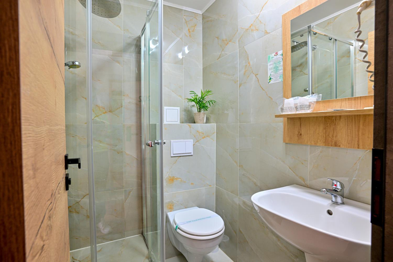 Bathroom 5, Hotel Class Sibiu, Sibiu