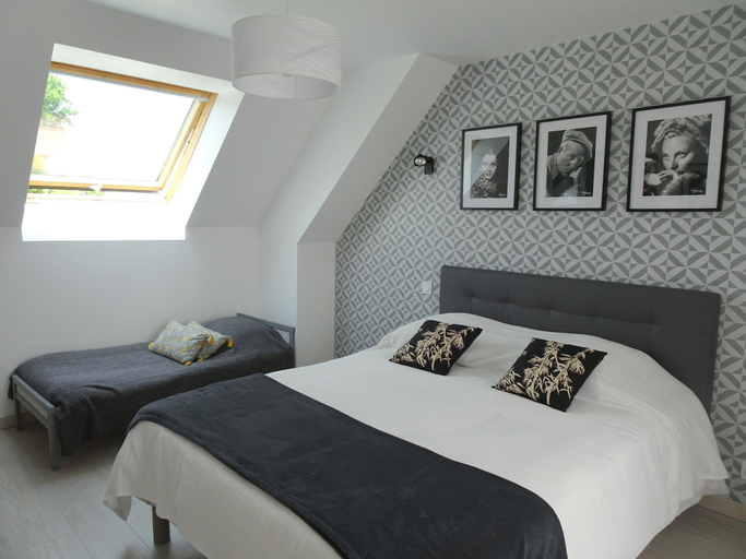 Room 4, Stone House in Pont-l'abbe Near La Torche, Finistère