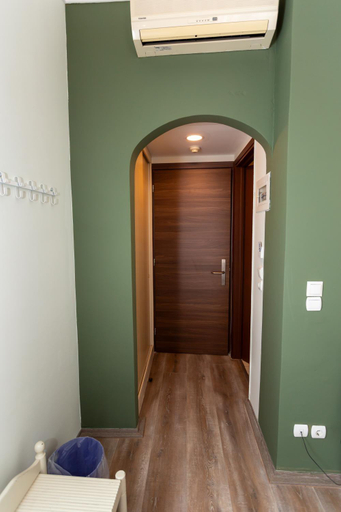 Bedroom 3, Hotel Kosmopolit, Peloponnese